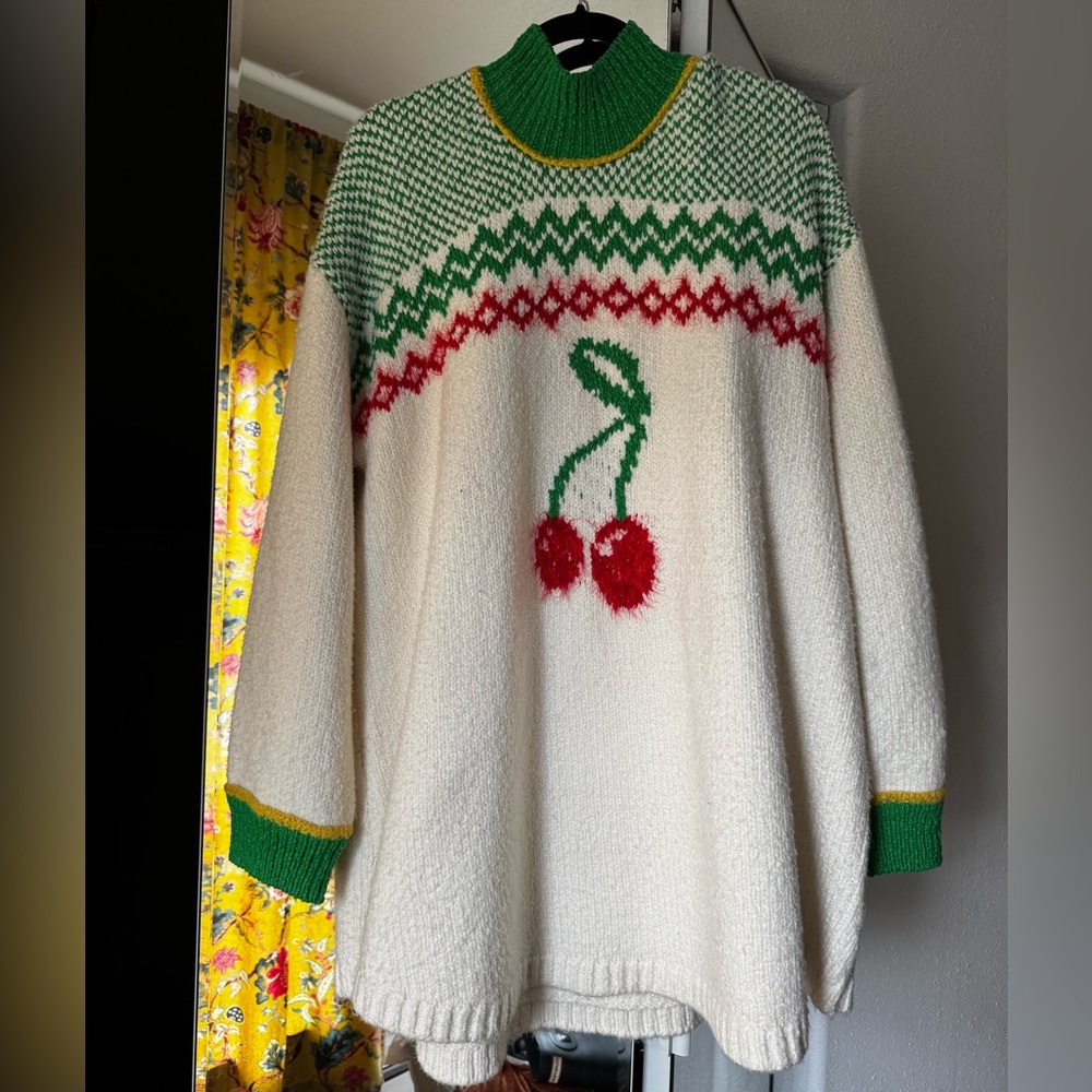 NWT Cherry Heart Sweater Dress LARGE
*OVERSIZED RUNS LARGE*